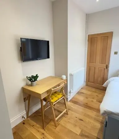 Appartement Just Off Gloucester Rd, Small Modern *